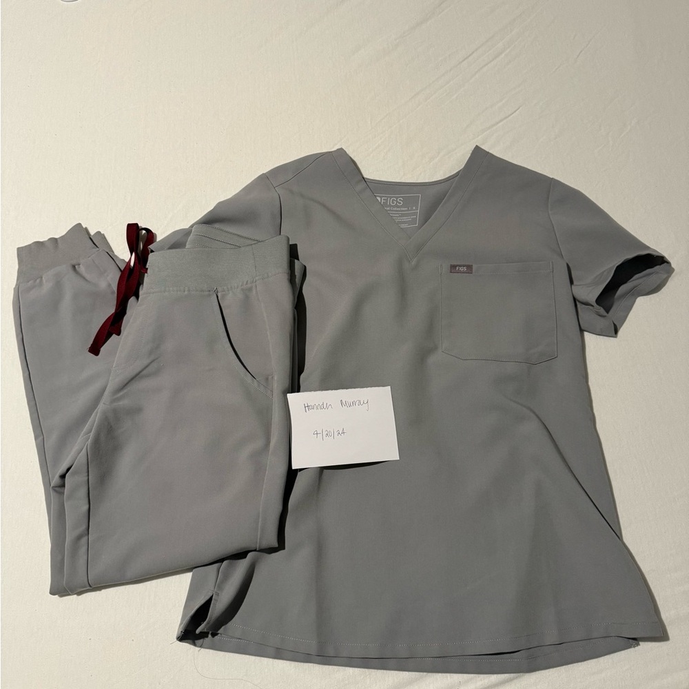 Figs catarina scrub top cement